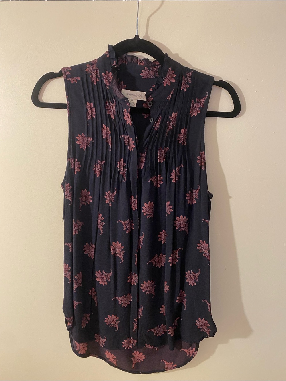 Treasure & Bond Sleeveless Blouse